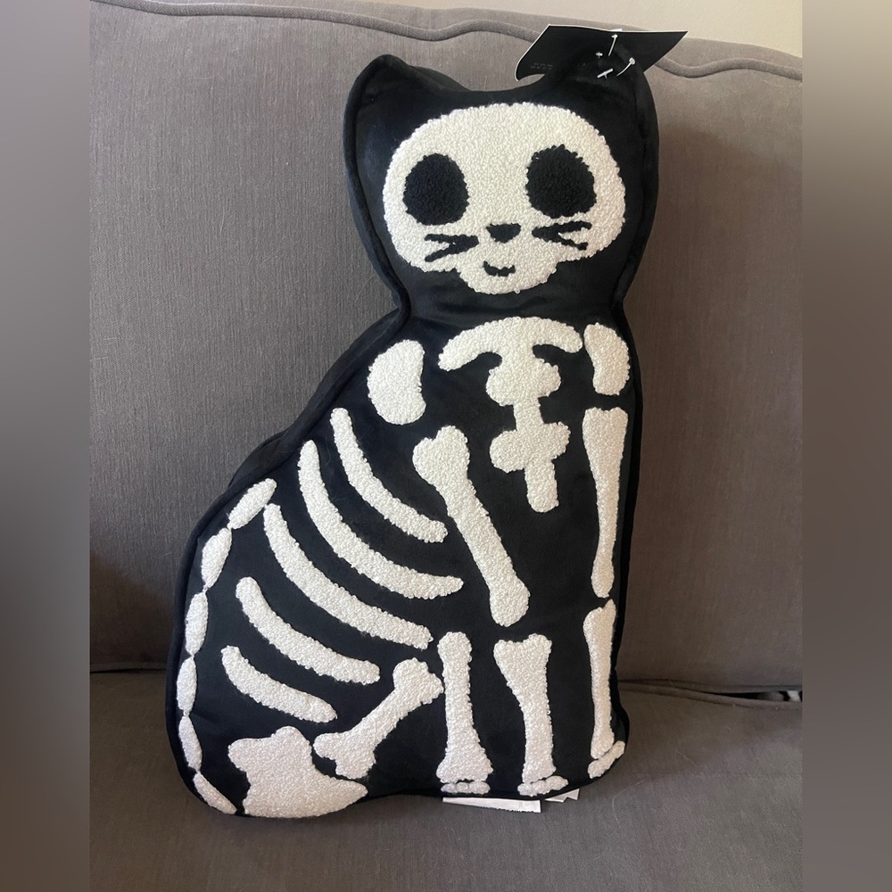 Halloween Skeleton Cat Pillow 🐈‍⬛☠️ Storehouse HTF NWT